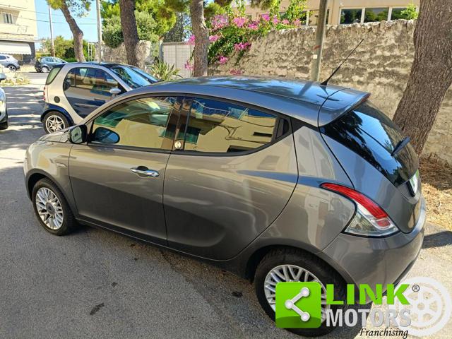 LANCIA Ypsilon usata, con MP3