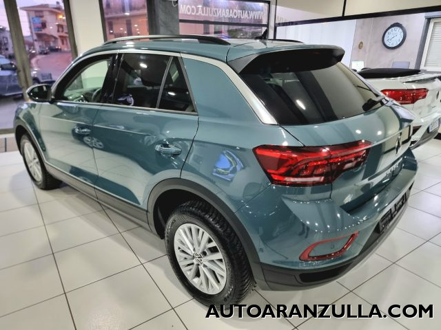 VOLKSWAGEN T-Roc usata, con Autoradio
