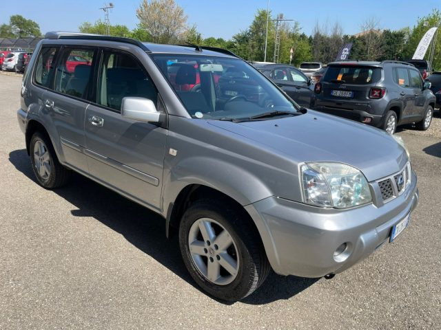 NISSAN X-Trail usata, con Autoradio