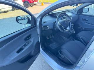 LANCIA Ypsilon usata, con ESP
