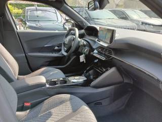 PEUGEOT 2008 usata, con Vetri oscurati