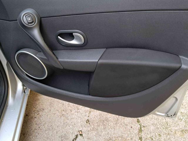 RENAULT Clio usata 23