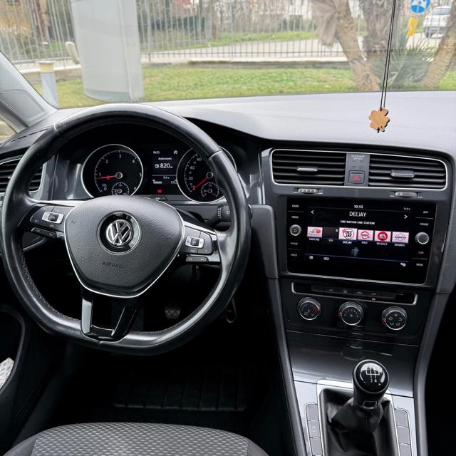 VOLKSWAGEN Golf Variant usata, con USB