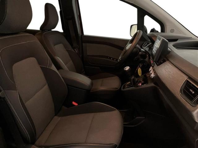 RENAULT Kangoo usata, con USB