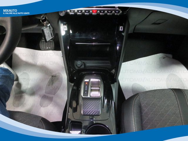 PEUGEOT 2008 usata, con Boardcomputer