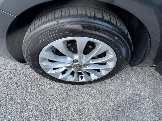 OPEL Corsa usata, con Climatizzatore