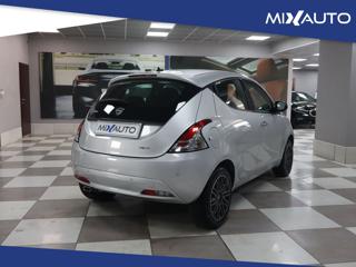 LANCIA Ypsilon usata, con Autoradio