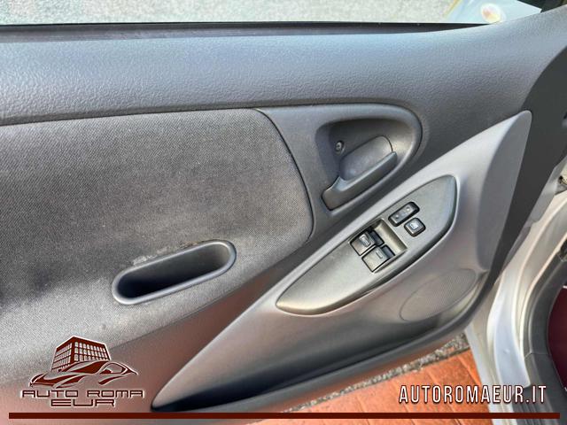 TOYOTA Yaris usata, con Specchietti laterali elettrici