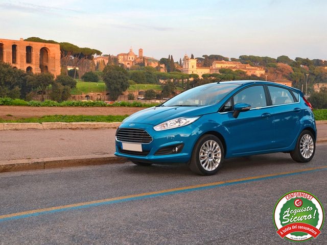 FORD Fiesta usata, con ABS