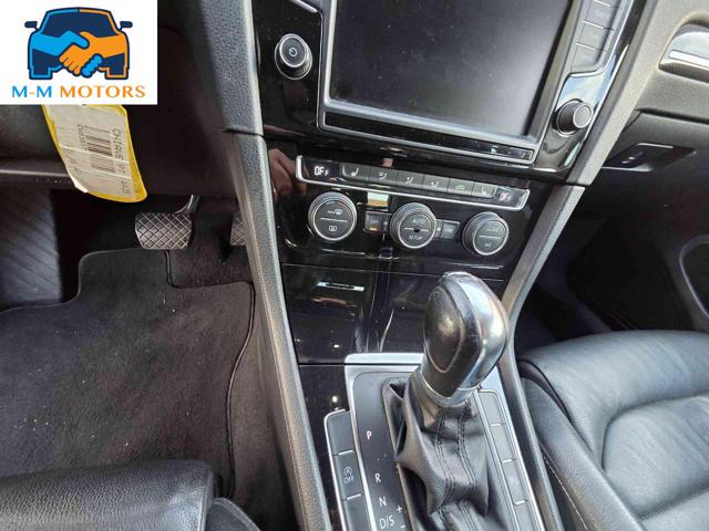 VOLKSWAGEN Golf usata, con Airbag testa