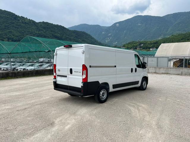 TOYOTA Proace Max usata, con Alzacristalli elettrici