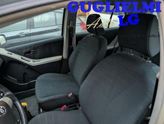 TOYOTA Yaris usata 21