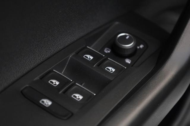 VOLKSWAGEN Taigo usata, con Sensori di parcheggio anteriori