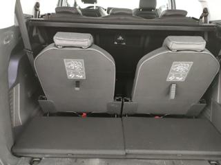 PEUGEOT 5008 usata, con Volante in pelle