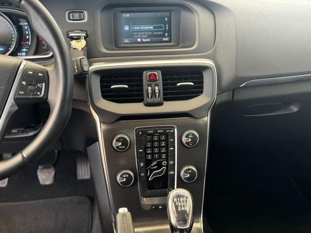 VOLVO V40 usata 23