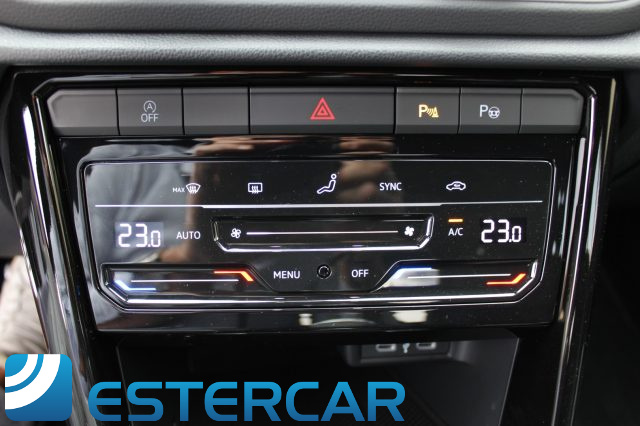 VOLKSWAGEN T-Roc usata, con Controllo automatico clima