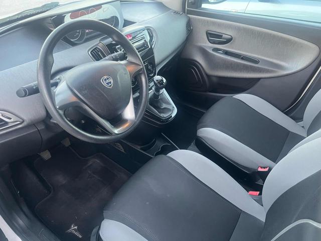 LANCIA Ypsilon usata, con Autoradio