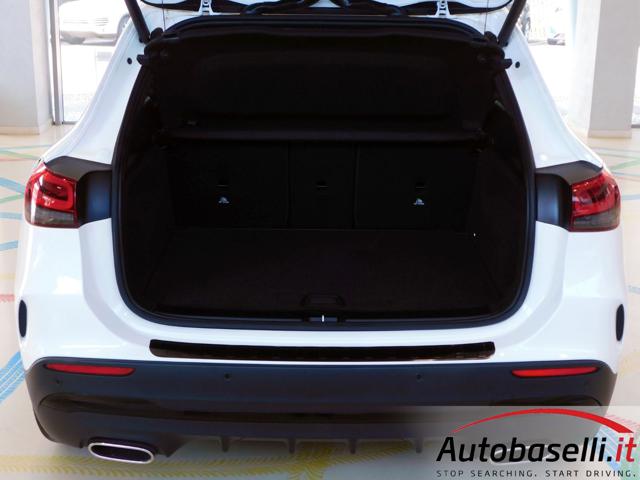 MERCEDES-BENZ GLA 180 usata, con Touch screen