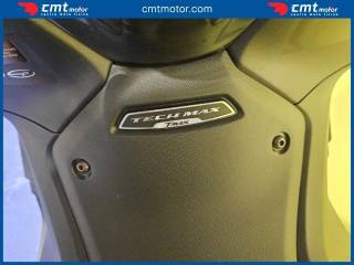 YAMAHA T-Max 560 usata 8