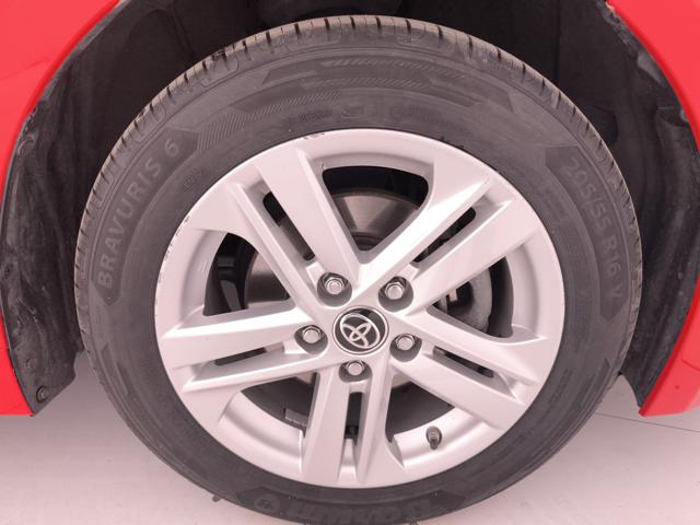 TOYOTA Corolla usata, con Sensori di parcheggio anteriori