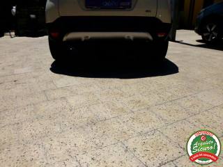 RENAULT Captur usata, con Hill holder