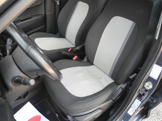 HYUNDAI i10 usata 38