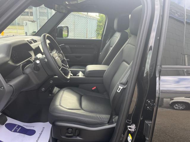 LAND ROVER Defender usata, con Park Distance Control