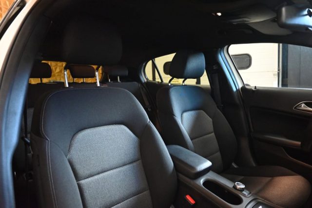 MERCEDES-BENZ GLA 180 usata 43