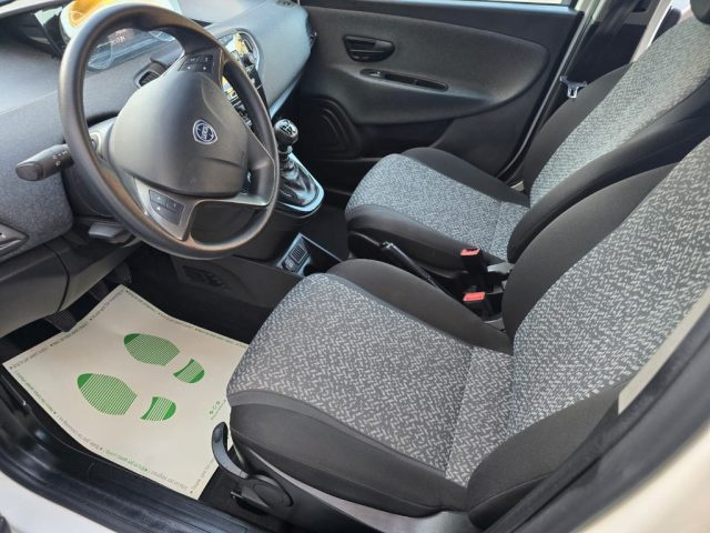 LANCIA Ypsilon usata, con ESP
