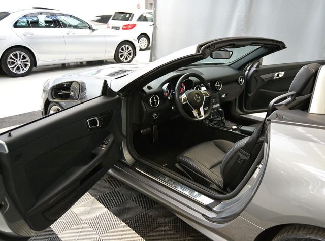 MERCEDES-BENZ SLK 200 usata, con Airbag