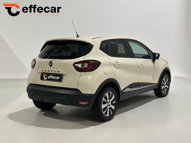 RENAULT Captur usata, con Autoradio