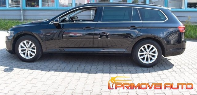 VOLKSWAGEN Passat Variant usata, con Controllo trazione