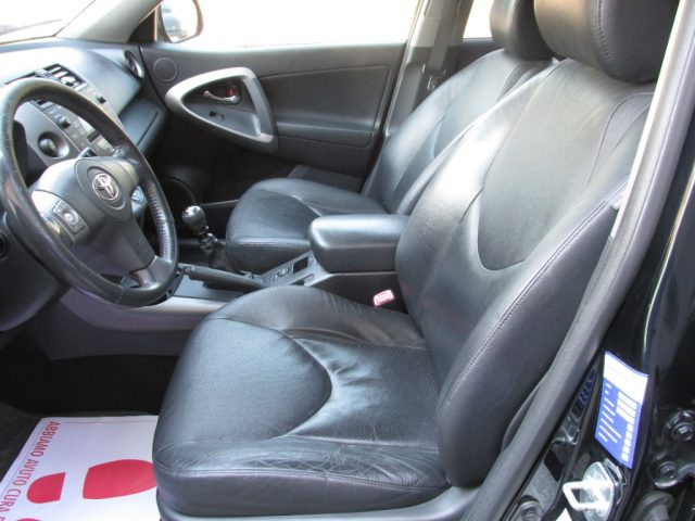 TOYOTA RAV 4 usata, con Fendinebbia