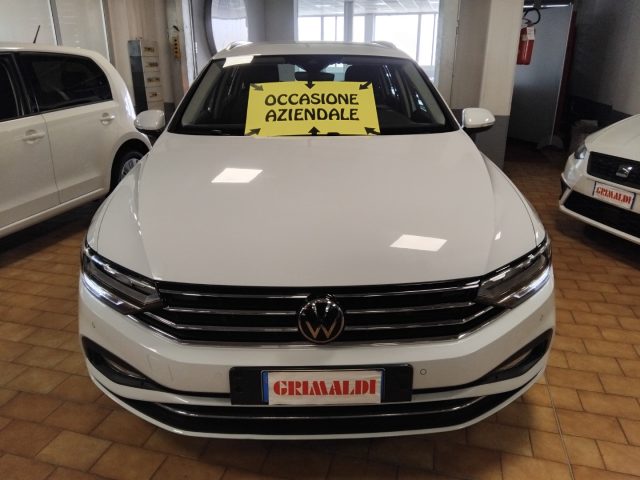 VOLKSWAGEN Passat usata, con Airbag