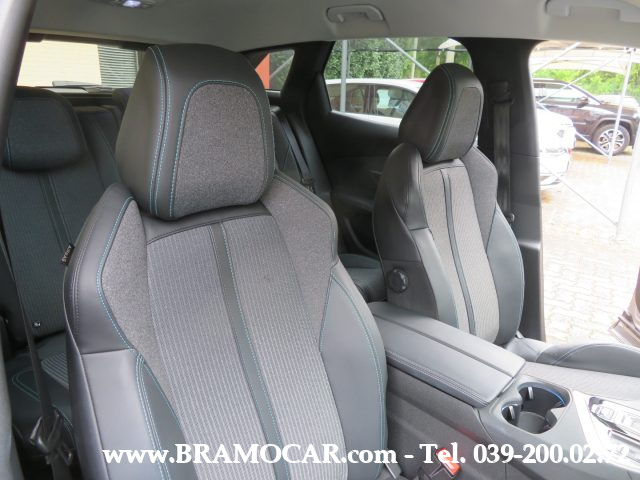 PEUGEOT 3008 usata, con Autoradio digitale