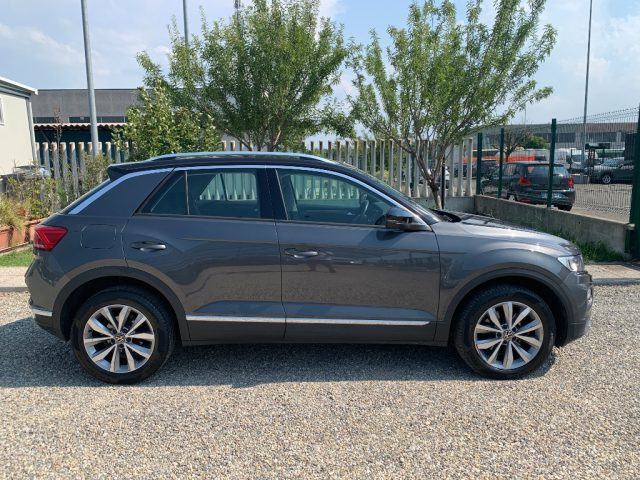 VOLKSWAGEN T-Roc usata, con Autoradio