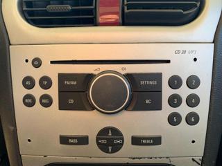 OPEL Tigra usata, con Bluetooth