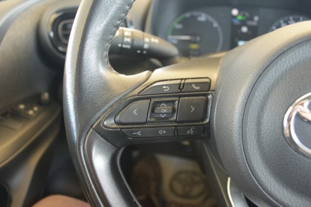 TOYOTA Yaris usata, con Telecamera per parcheggio assistito