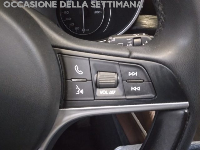 ALFA ROMEO Stelvio usata, con Sensore di luce