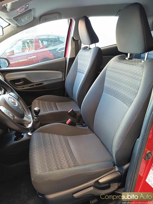 TOYOTA Yaris usata 24