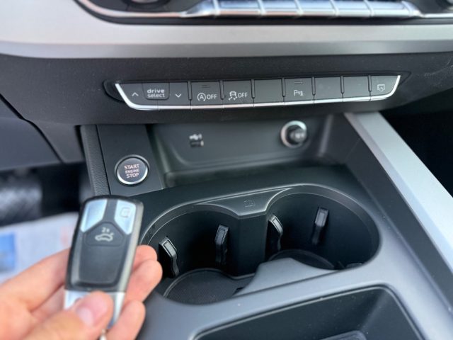 AUDI A4 usata, con Fari LED