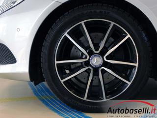 MERCEDES-BENZ E 220 usata, con Sensori di parcheggio anteriori