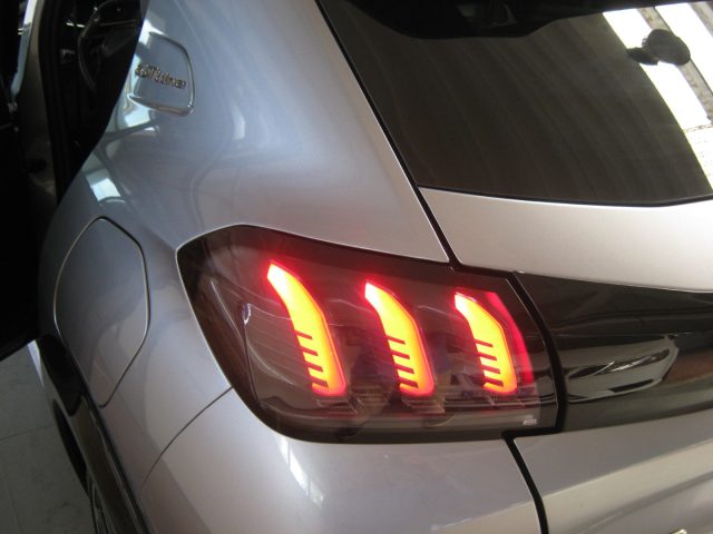 PEUGEOT 208 usata 31