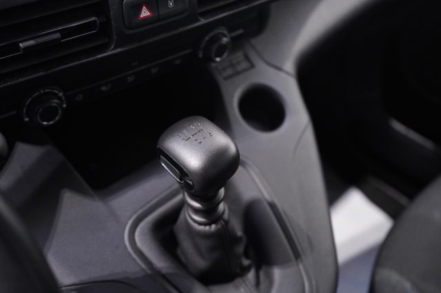 PEUGEOT Rifter usata, con USB