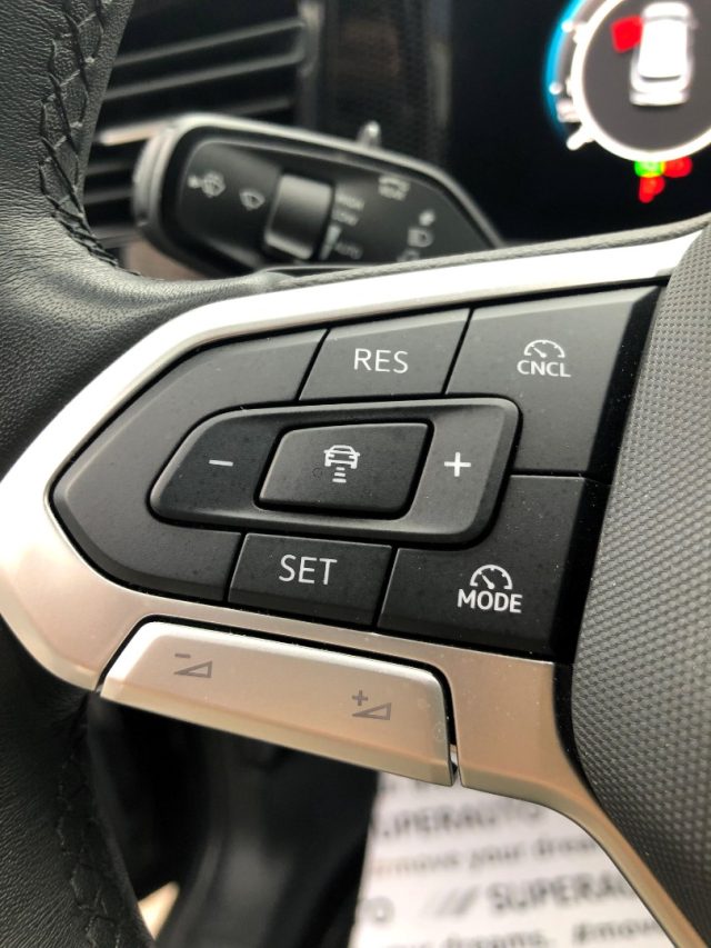 VOLKSWAGEN Tiguan usata, con Touch screen