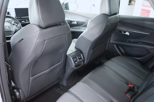 PEUGEOT 3008 usata 32