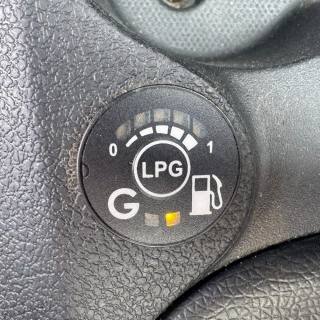 DACIA Sandero usata, con Specchietti laterali elettrici