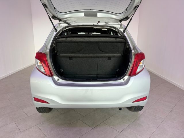 TOYOTA Yaris usata 10