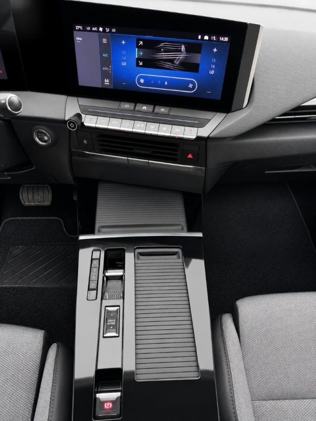 OPEL Astra usata, con Controllo automatico clima