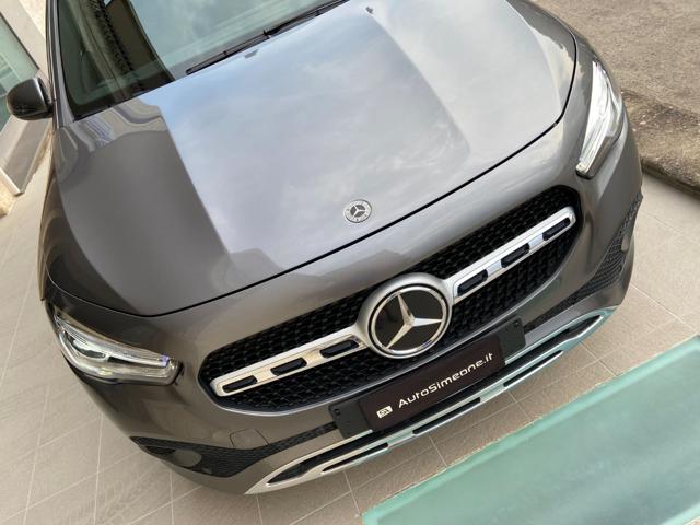 MERCEDES-BENZ GLA 200 usata, con Fari LED